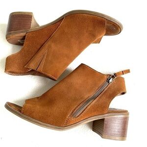 Steve Madden Suede Peep Toe Chunky Sandals booties heels size 8